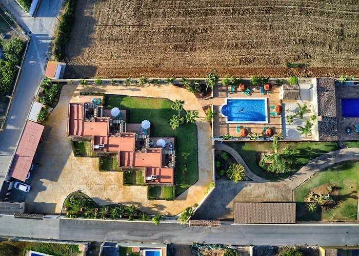 科尼尔别墅公寓式酒店 科尼尔-德拉弗龙特拉