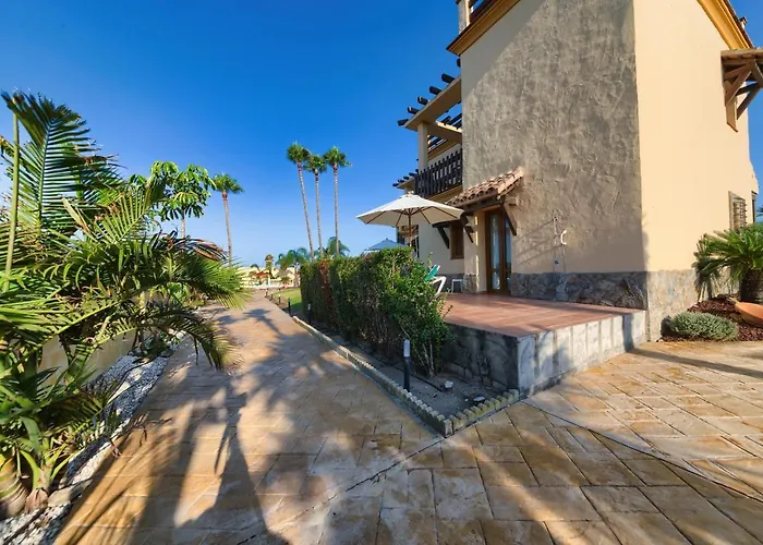 科尼尔别墅公寓式酒店 公寓 *