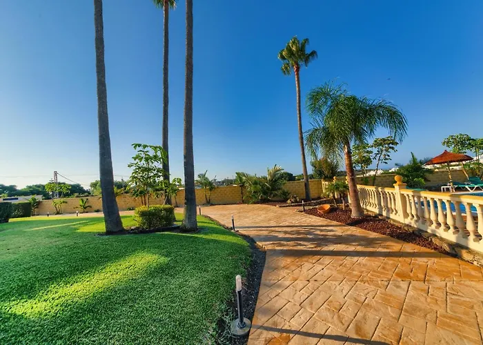 科尼尔别墅公寓式酒店 公寓 *